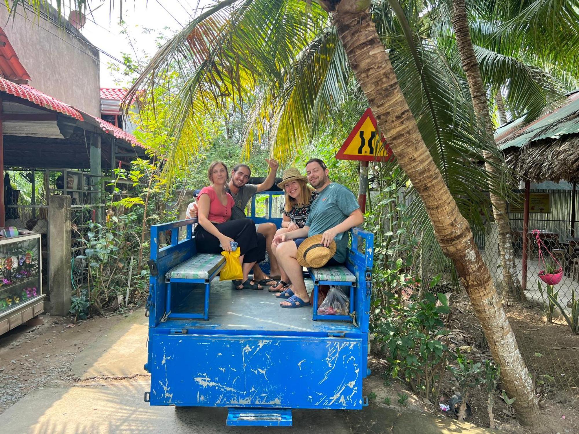 Hide Away Bungalows In Ben Tre City Exterior foto