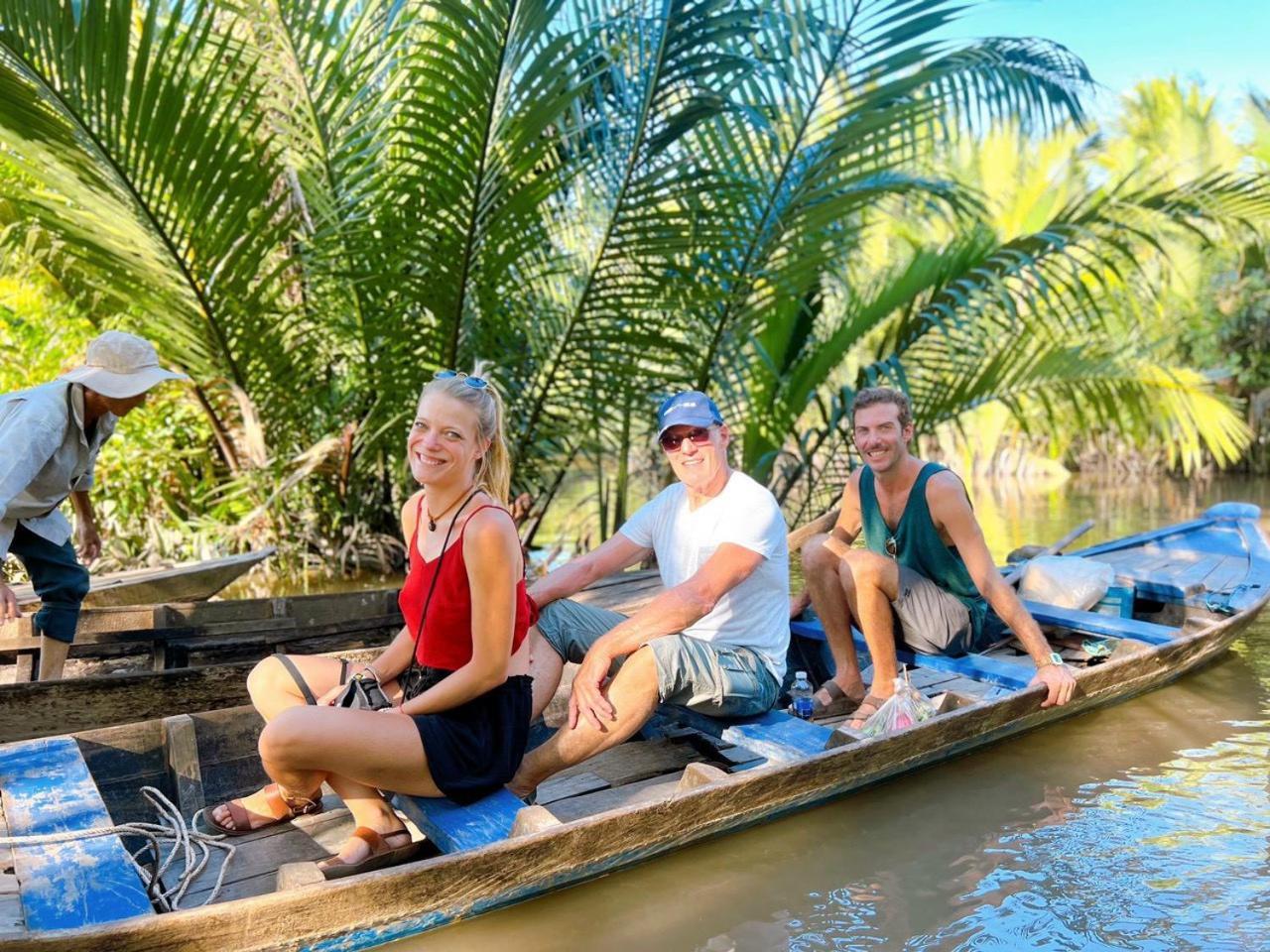 Hide Away Bungalows In Ben Tre City Exterior foto