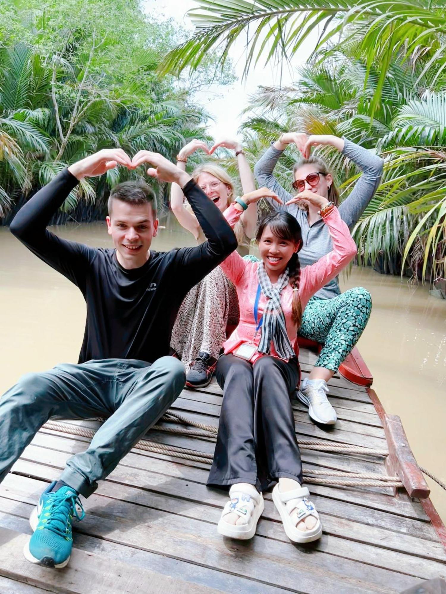 Hide Away Bungalows In Ben Tre City Exterior foto